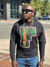 Load image into Gallery viewer, F 1887 Snake Pattern Sweatshirt
